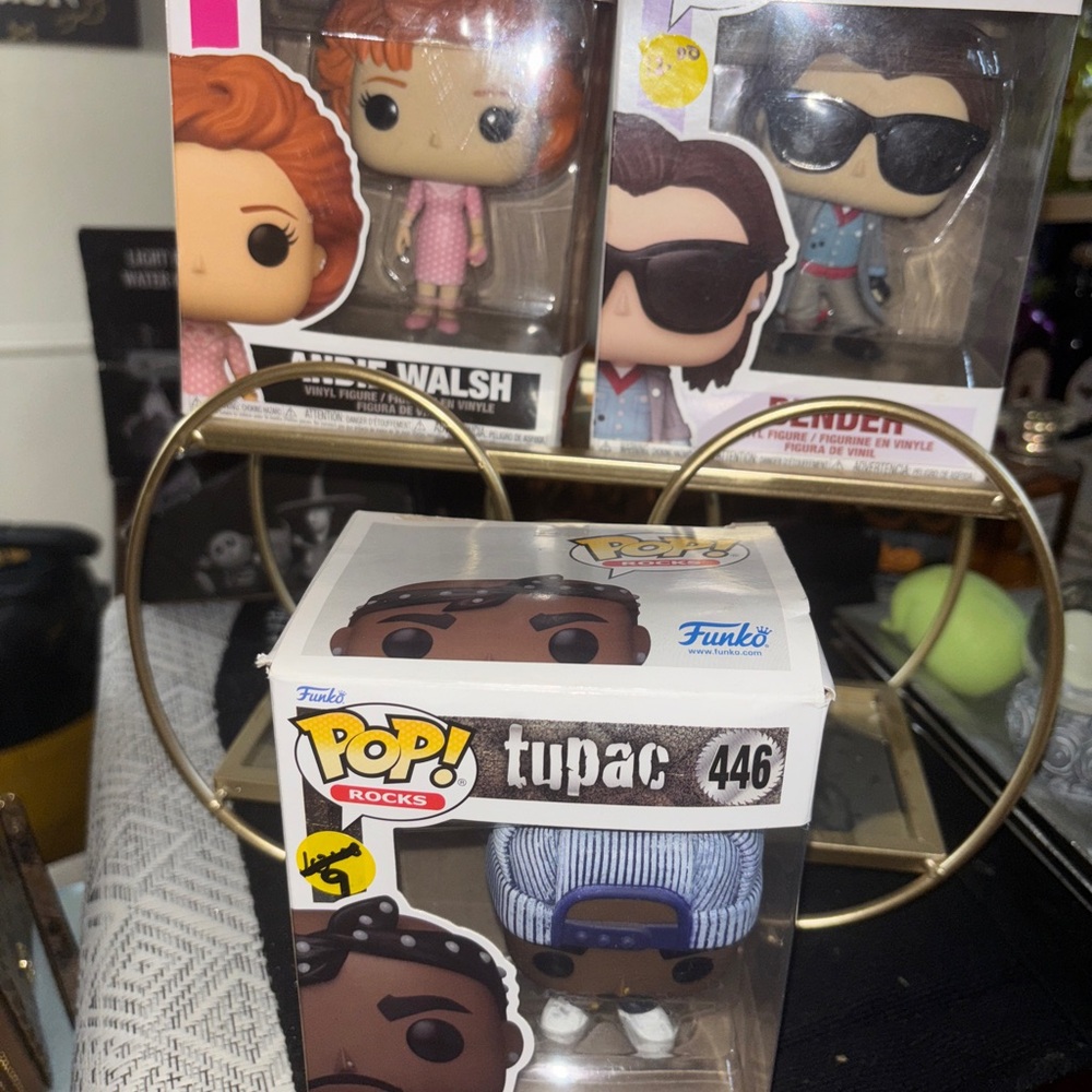 Funko Pop! Tupac, Bender and Andie Walsh, breakfast club and  pretty n pink